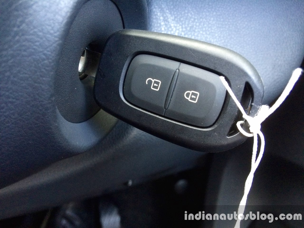 renault kwid remote key price