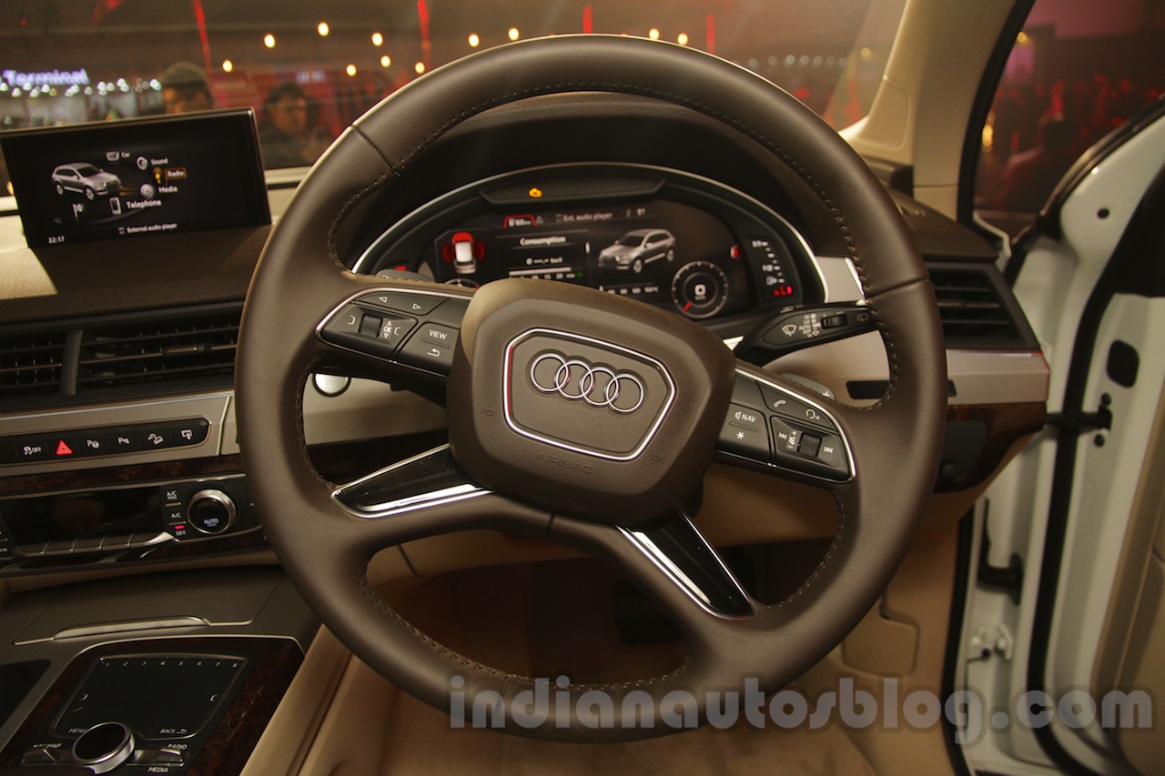 2016 Audi Q7 steering wheel launched in India