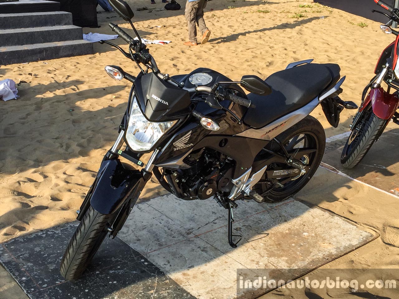 Honda Cb Hornet 160r Black Front Quarter Launched