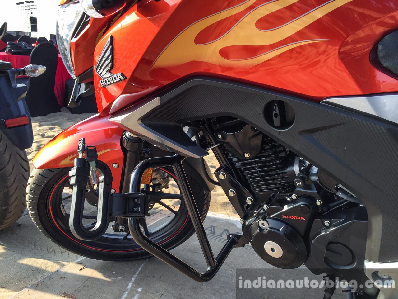 Honda CB 160R orange with stickering fuel tank decal launched