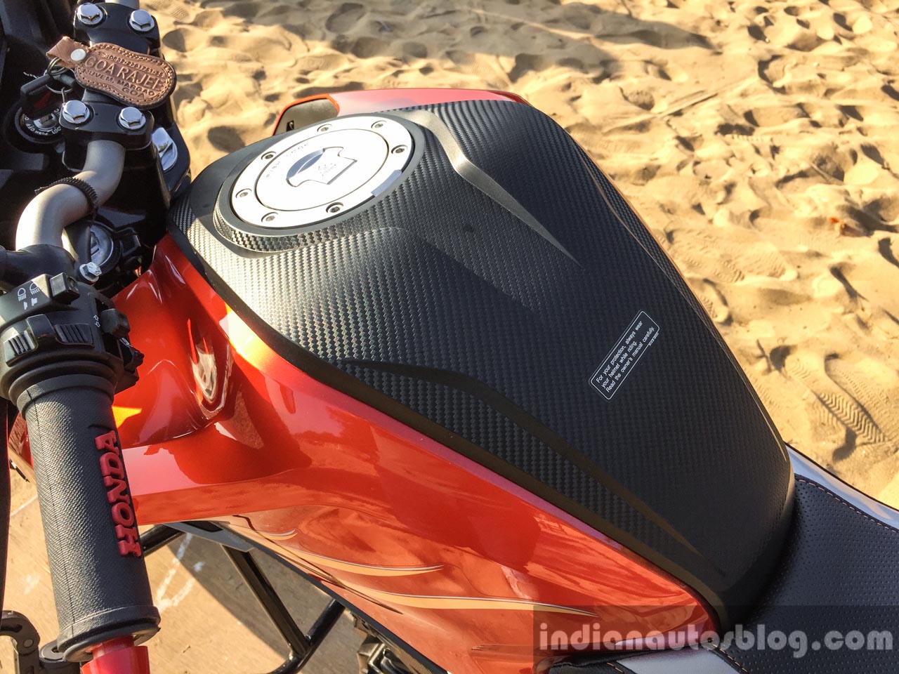 Honda CB 160R orange with stickering fuel tank trim launched