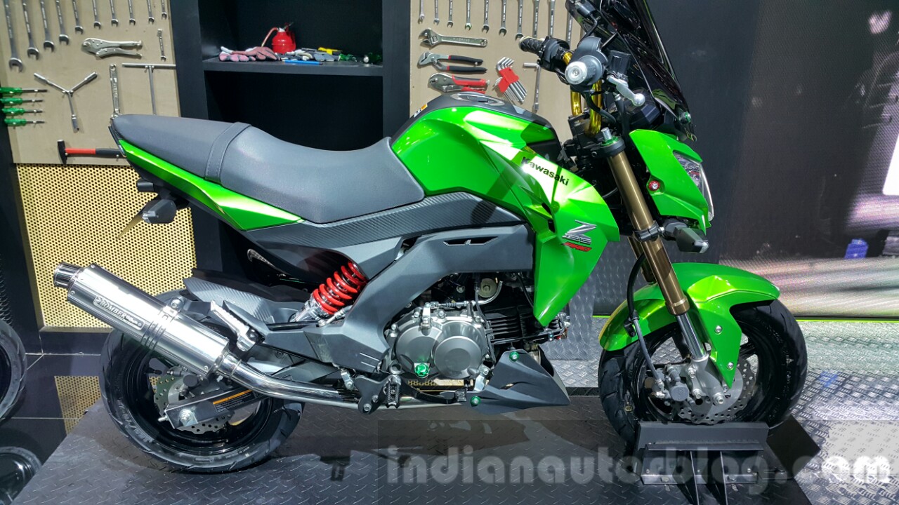  Kawasaki  Z125  Pro green side at 2015 Thailand Motor  Show
