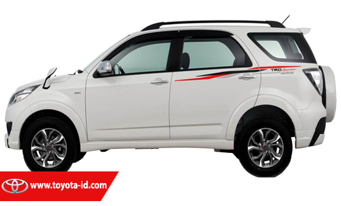2016 Toyota Rush (facelift) TRD Sportivo Ultimo side