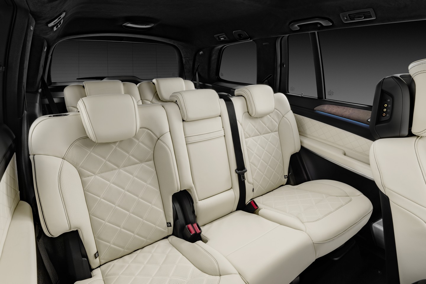 mercedes-gls-rear-seats-official-image