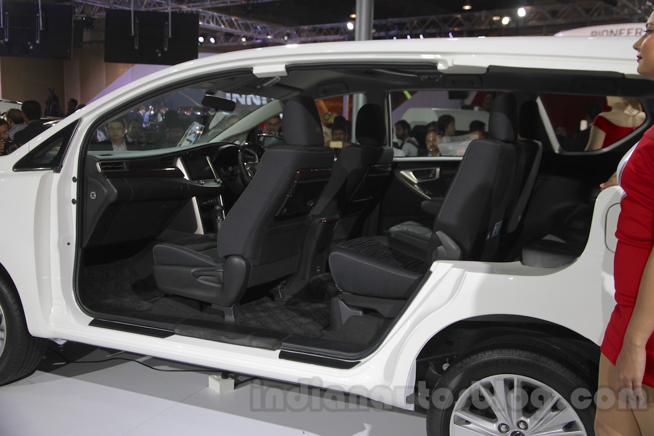Toyota Innova Crysta cut section at Auto Expo 2016