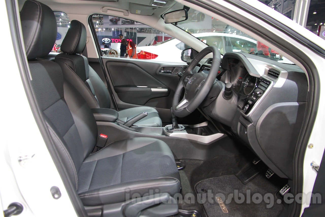 2016 Honda City Black interior with accessories front 