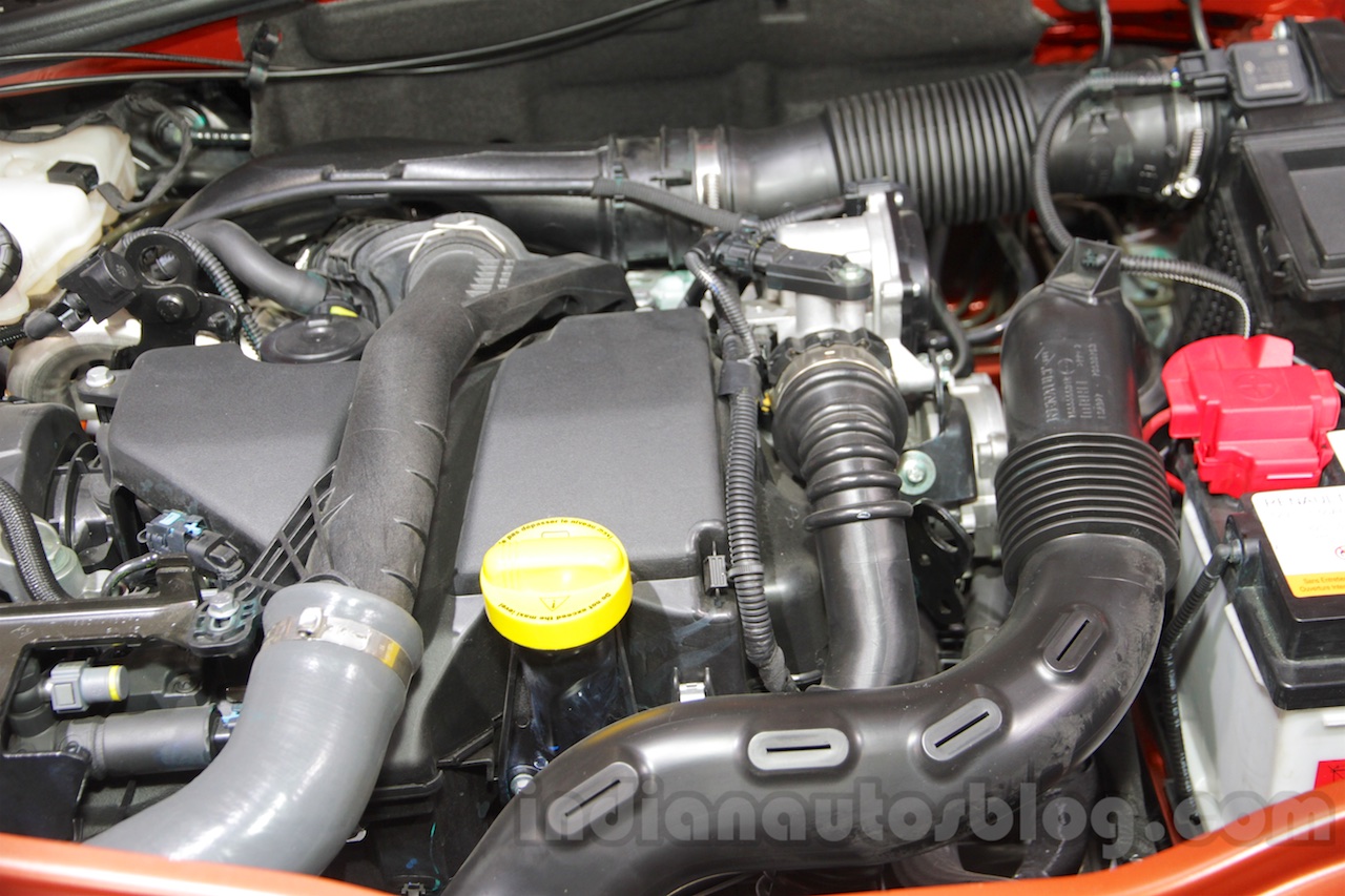2016 Renault Duster facelift engine Auto Expo 2016