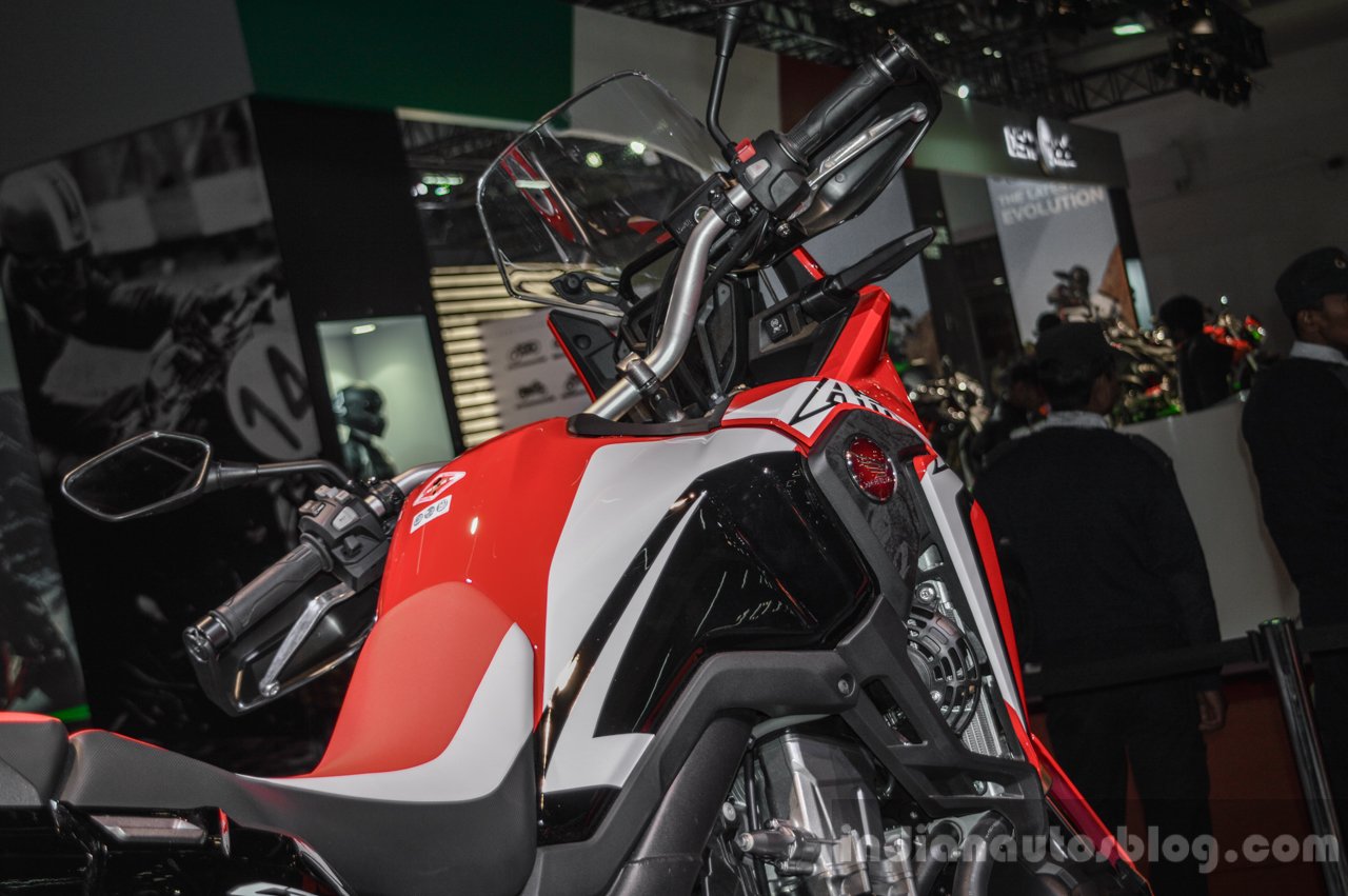 Honda CRF1000L Africa Twin fuel tank at Auto Expo 2016
