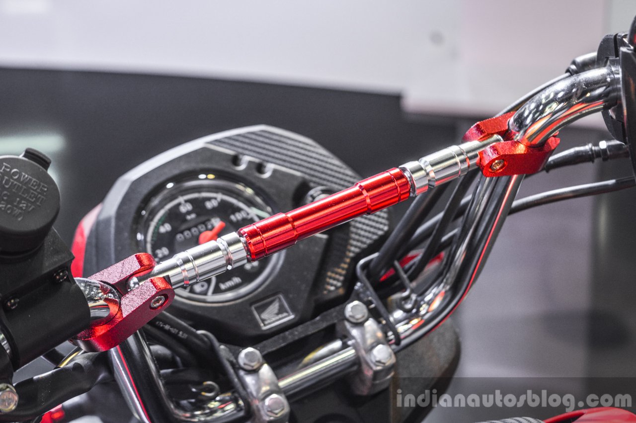 Honda Navi accessories CrossBar at Auto Expo 2016