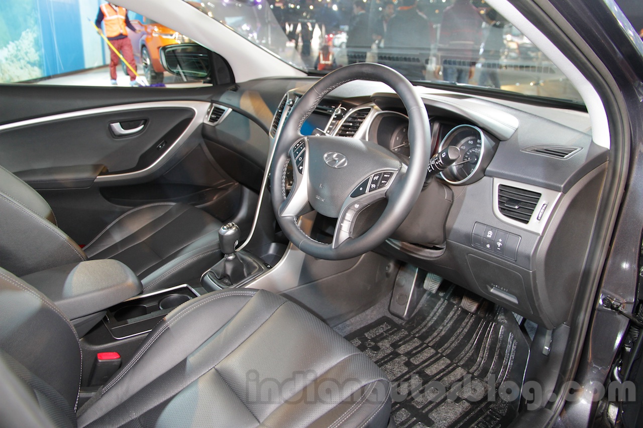 Hyundai i30 interior at 2016 Auto Expo