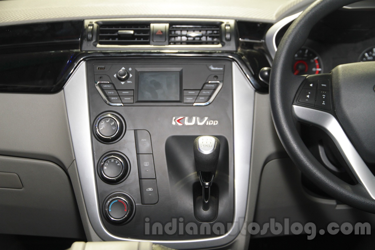 Mahindra KUV100 Xplorer edition gearbox at Auto Expo 2016