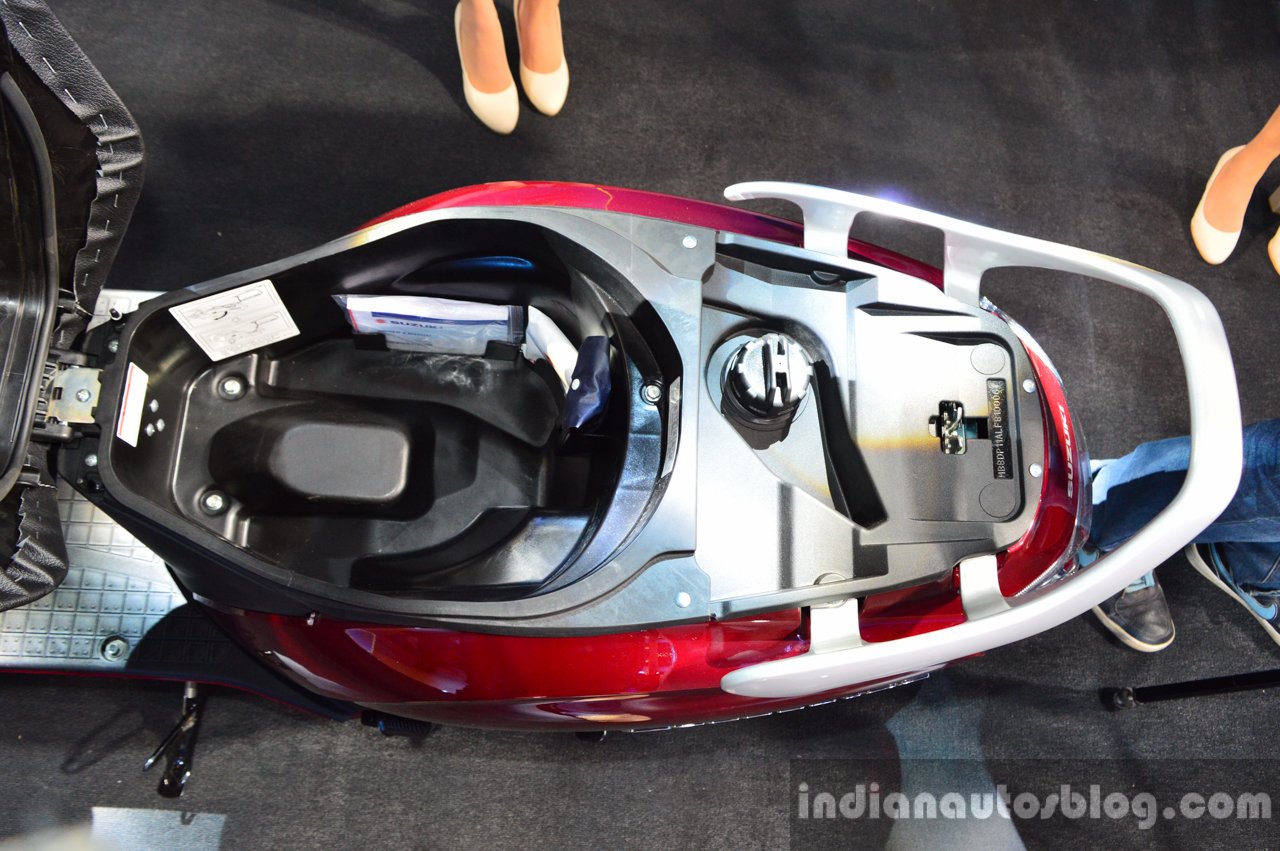 New Suzuki Access 125 underseat storage at Auto Expo 2016