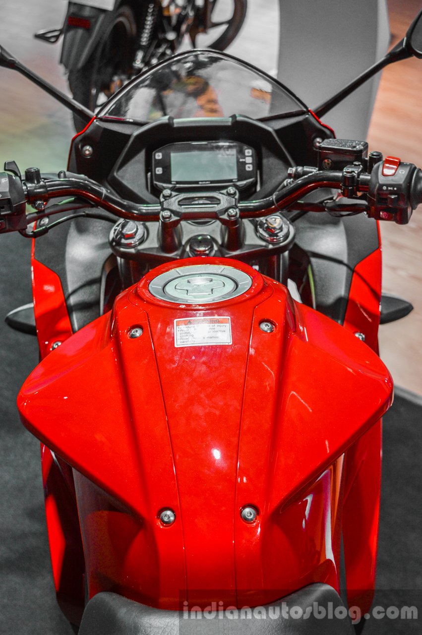 Suzuki Gixxer SF Candy Antares Red fuel tank at Auto Expo 2016