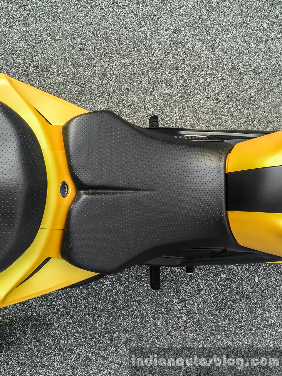 rtr 200 seat cover