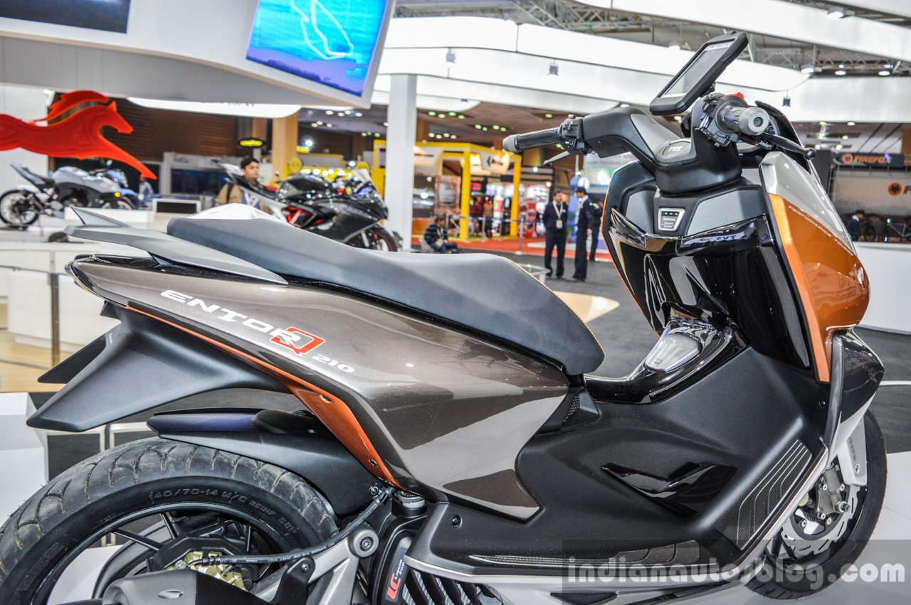 TVS ENTORQ 210 panels at Auto Expo 2016