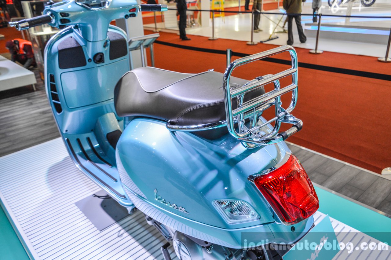 Vespa GTS 300 ABS rear carrier at Auto Expo 2016