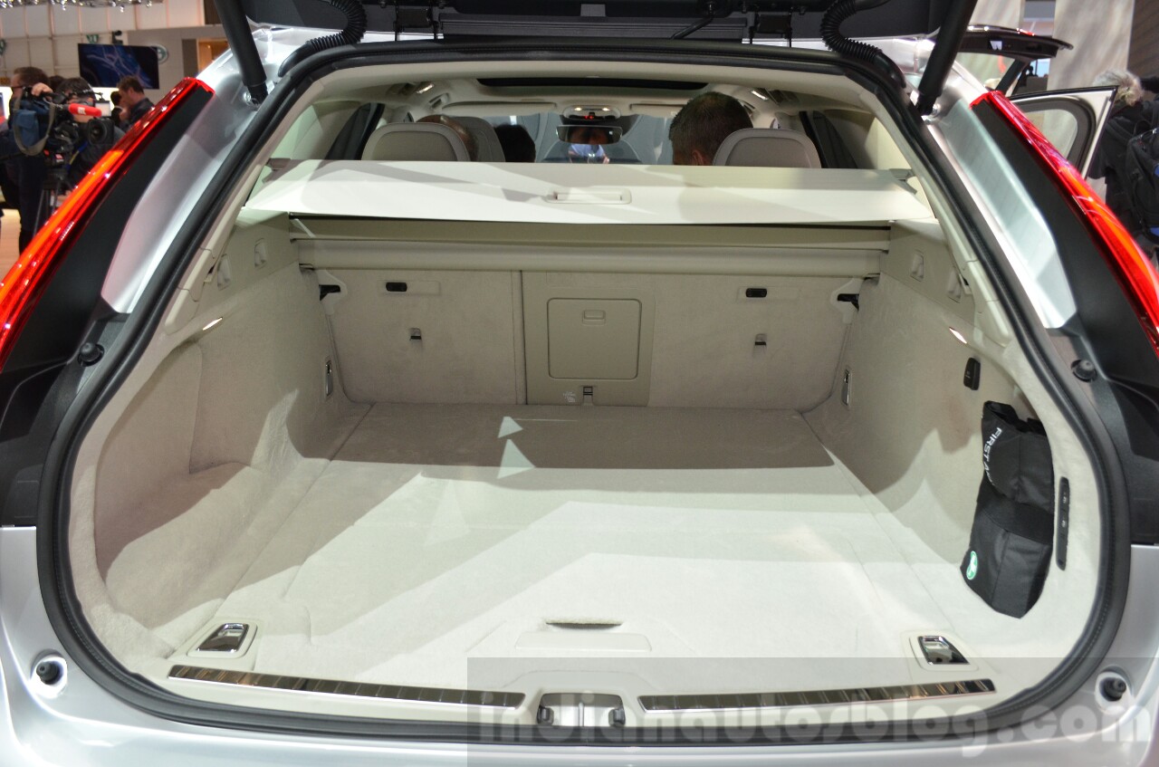 Volvo V90 boot space at 2016 Geneva Motor Show