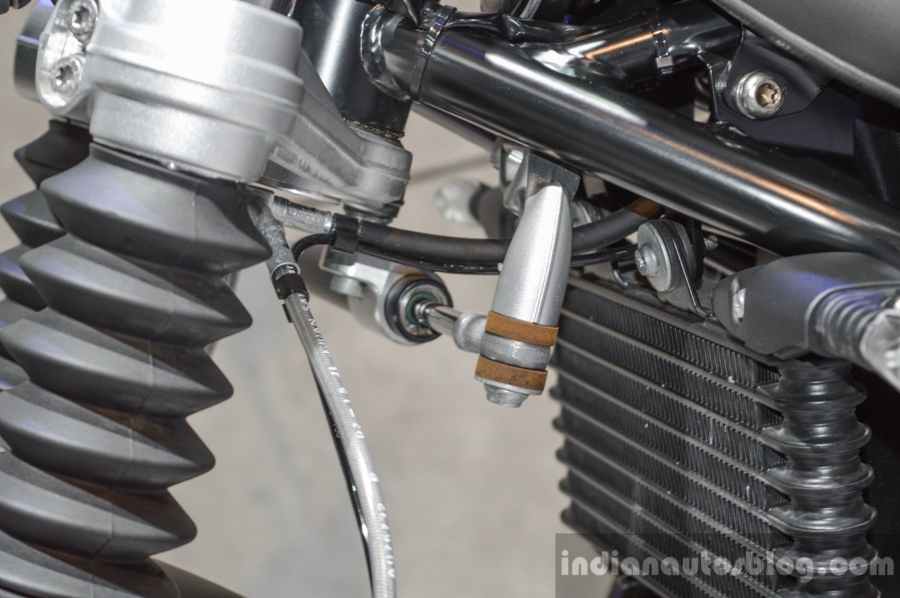 2016 BMW R Scrambler steering damper at 2016 BIMS