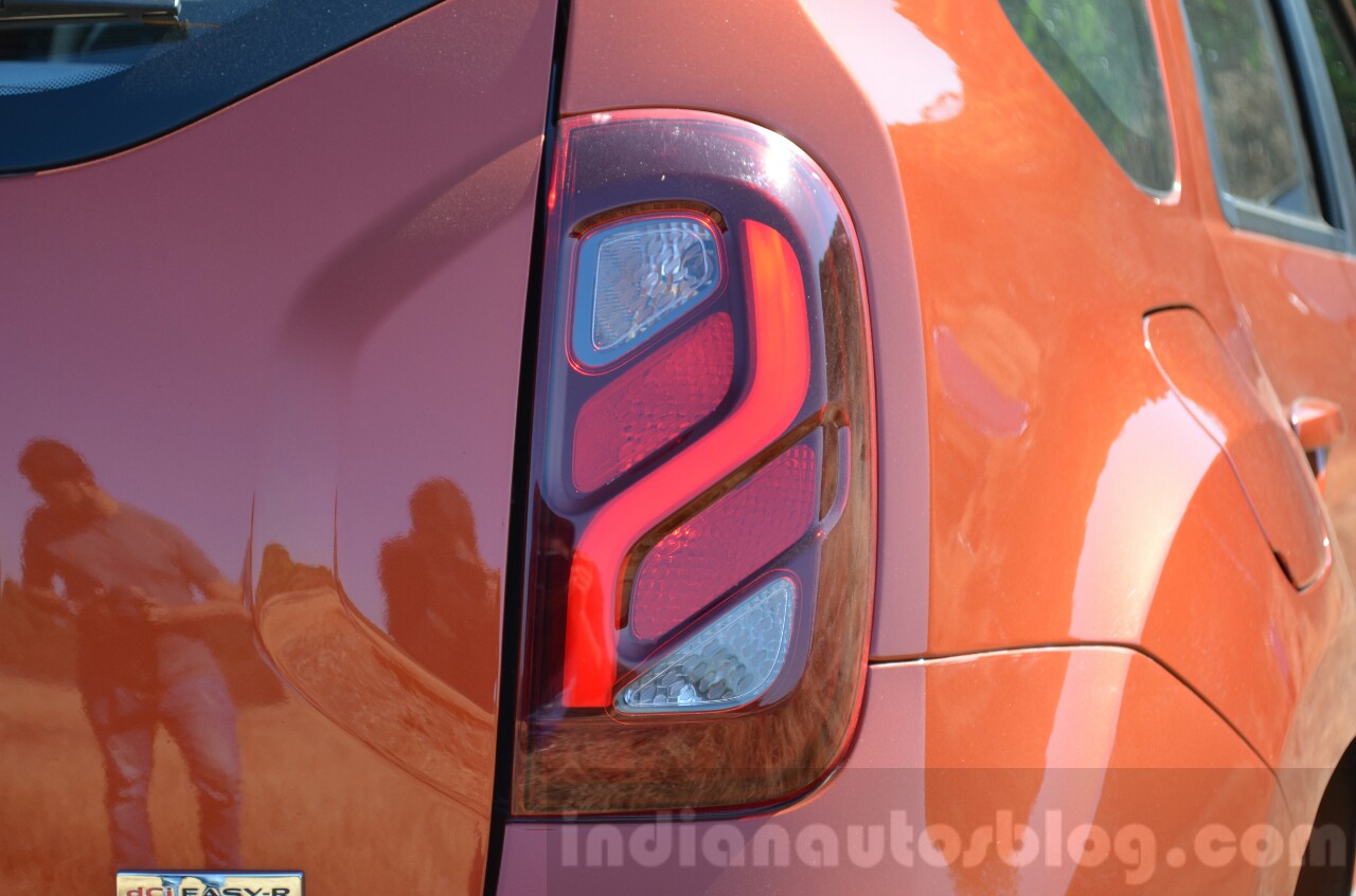 2016 Renault Duster facelift AMT LED taillight Review