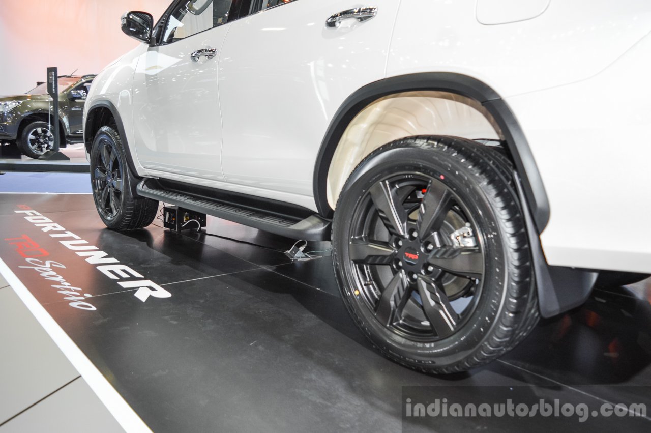 Memilih Side Skirt Fortuner: Panduan Lengkap untuk Upgrade Gaya dan Performa