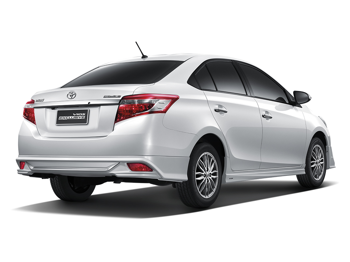 2016 Toyota Vios Exclusive rear quarter launched in Thailand