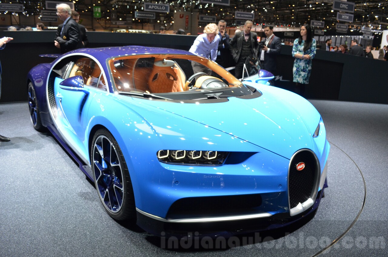 Bugatti Chiron front left three quarter at the 2016 Geneva Motor Show