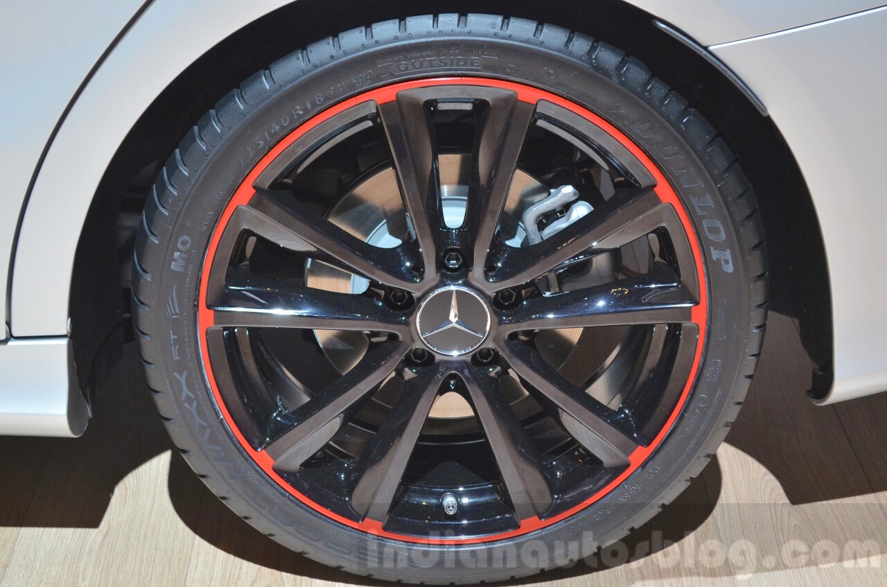 Mercedes CLA Shooting Brake with accessories alloy wheels
