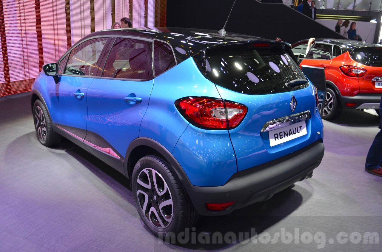 Renault Captur rear three quarter at the 2016 Geneva Motor Show