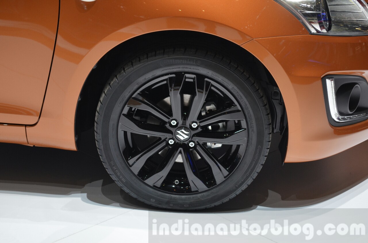 Suzuki Swift Special Edition black alloy wheels at 2016 Geneva Motor Show