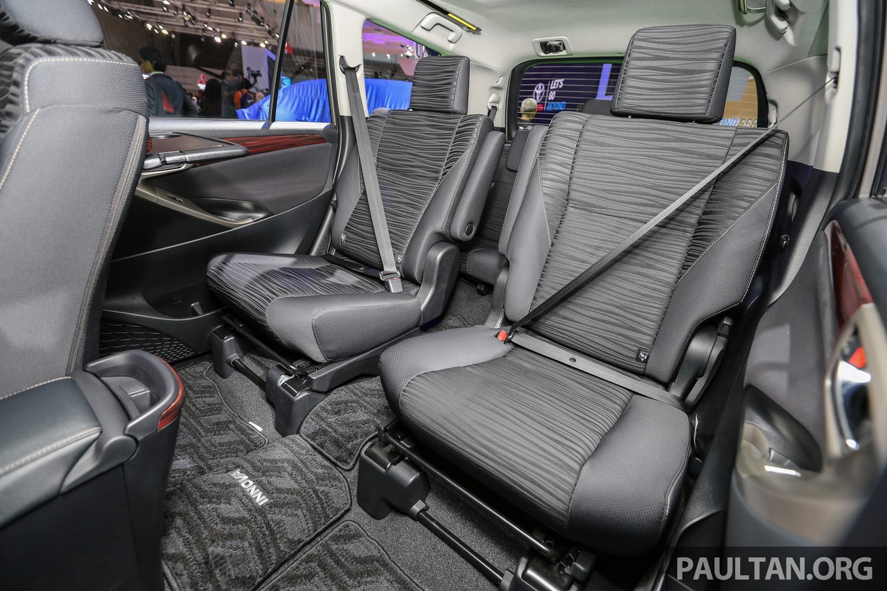 2019 Toyota Innova  second row captain  seats  2019 IIMS