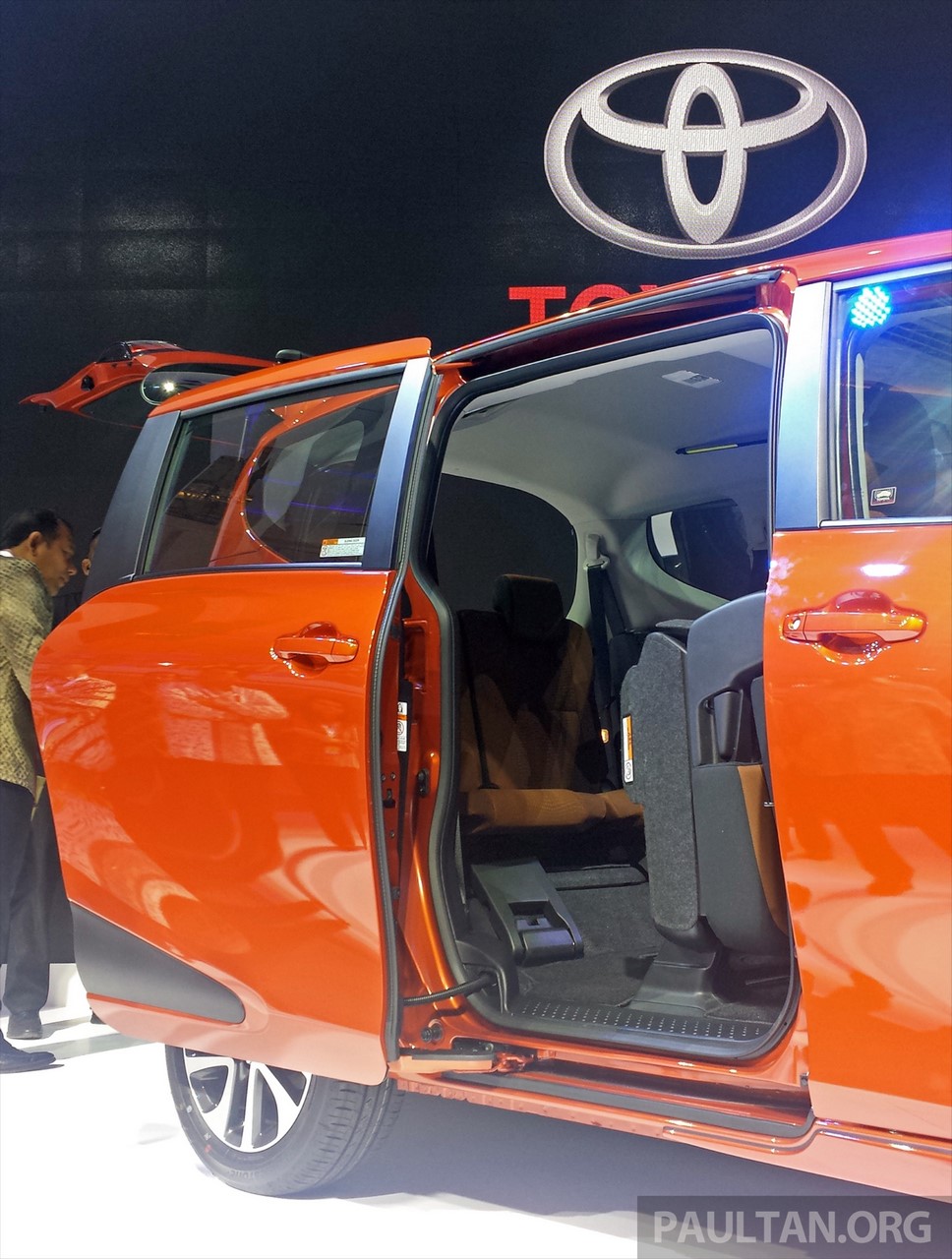 ASEANspec 2016 Toyota Sienta sliding door