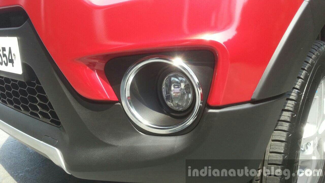 Mahindra Nuvosport accessories foglamp