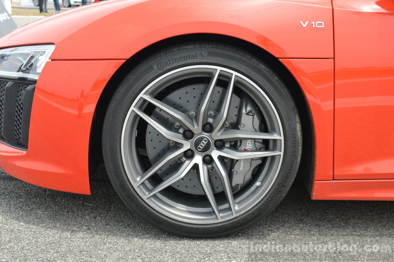 2016 Audi R8 V10 Plus wheel first drive