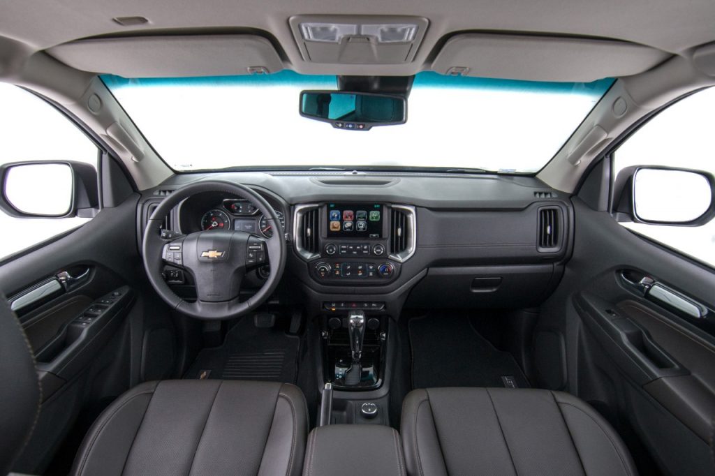 2016 Chevrolet Trailblazer (facelift) interior unveiled