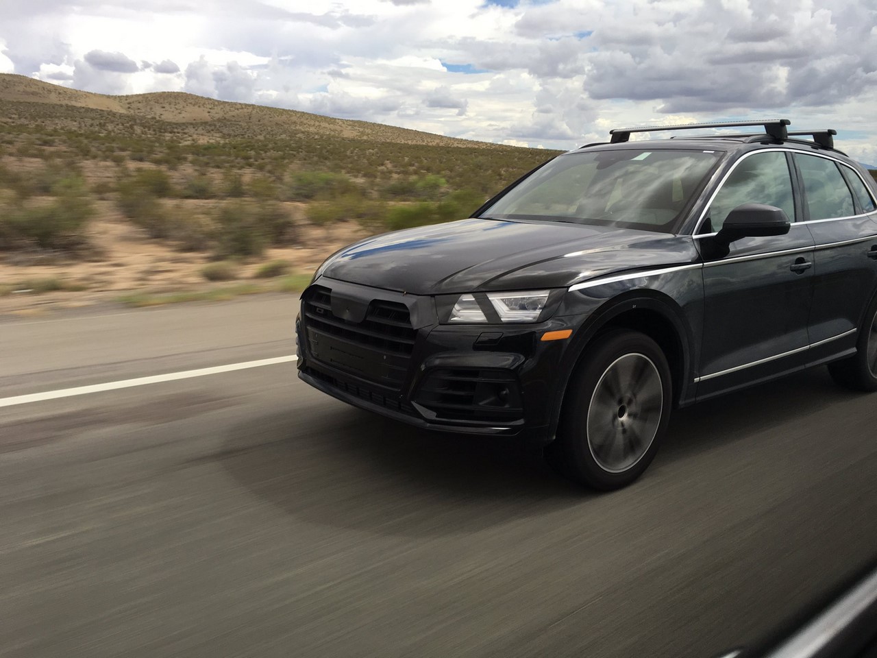 2017 Audi Q5 spied testing nearly uncamouflaged