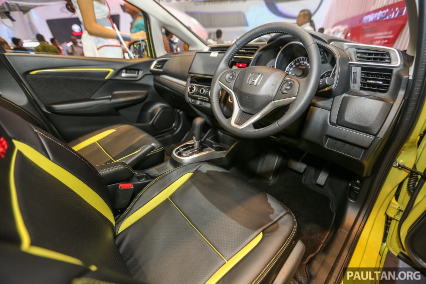 Honda Jazz RS CVT Special Edition interior showcased at GIIAS Honda Jazz RS CVT Special Edition interior showcased at GIIAS