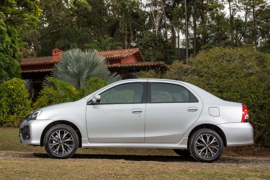 India Bound Toyota Etios Platinum Facelift Side Revealed In Brazil