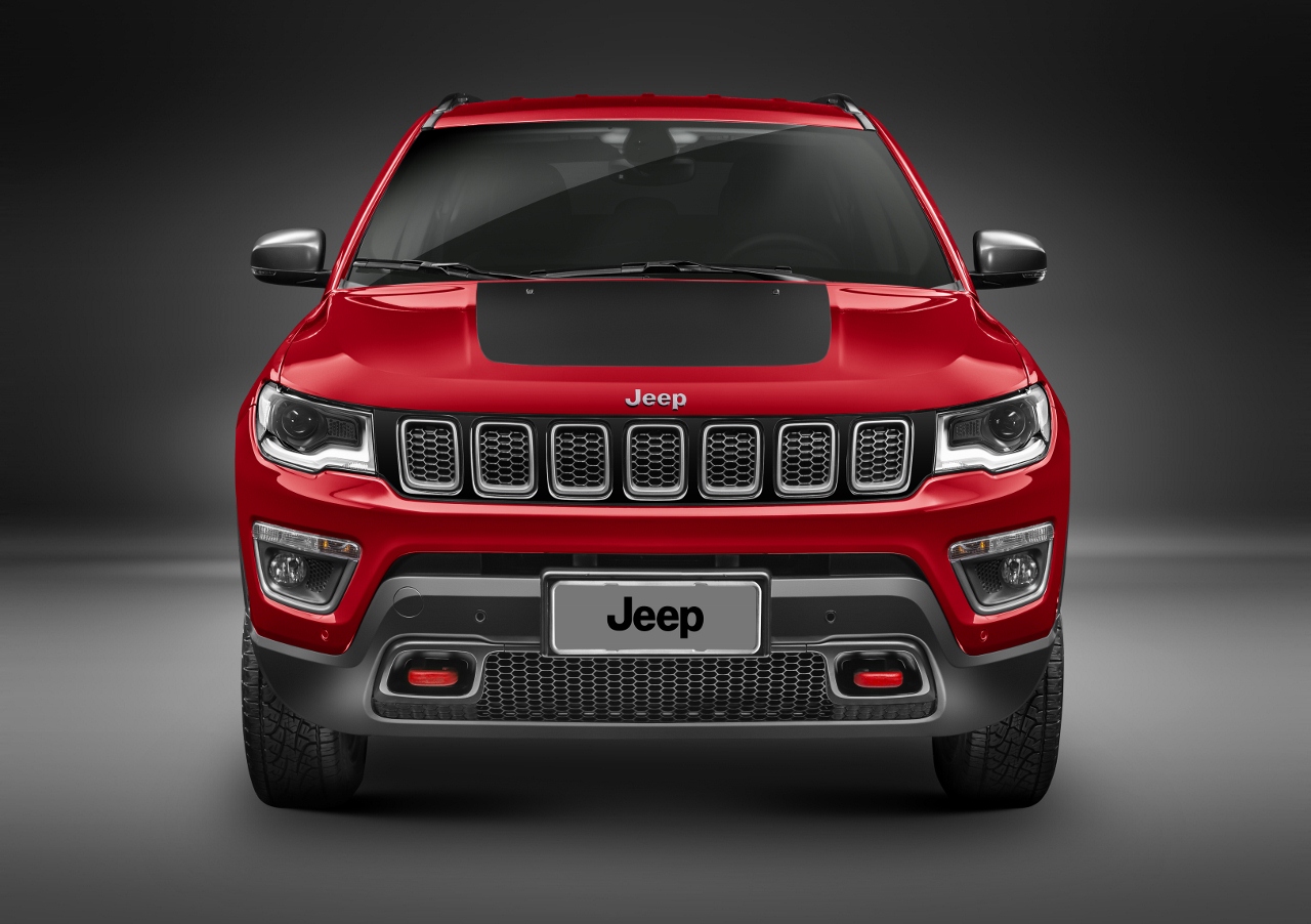 2017 Jeep Compass Trailhawk front unveiled