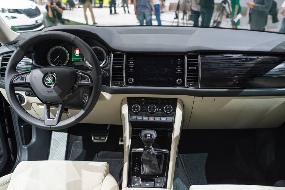 Skoda Kodiaq Dashboard Unveiled In Paris 