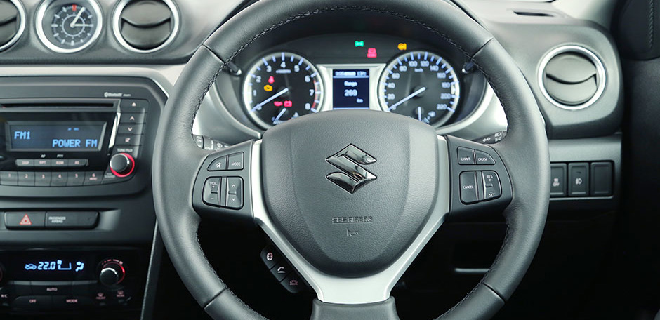 1999 Suzuki Grand Vitara Interior