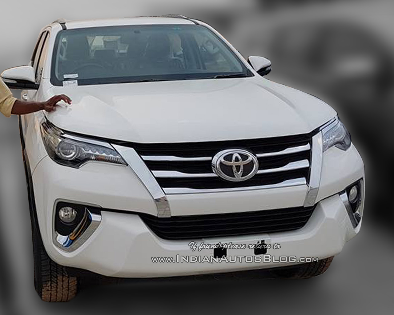 India-spec 2016 Toyota Fortuner variants leak before launch