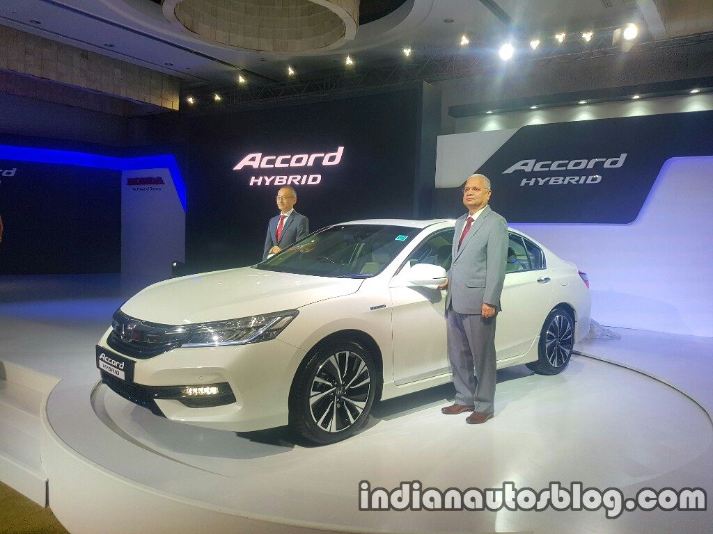 2017 Honda Accord Hybrid front three quarter launched