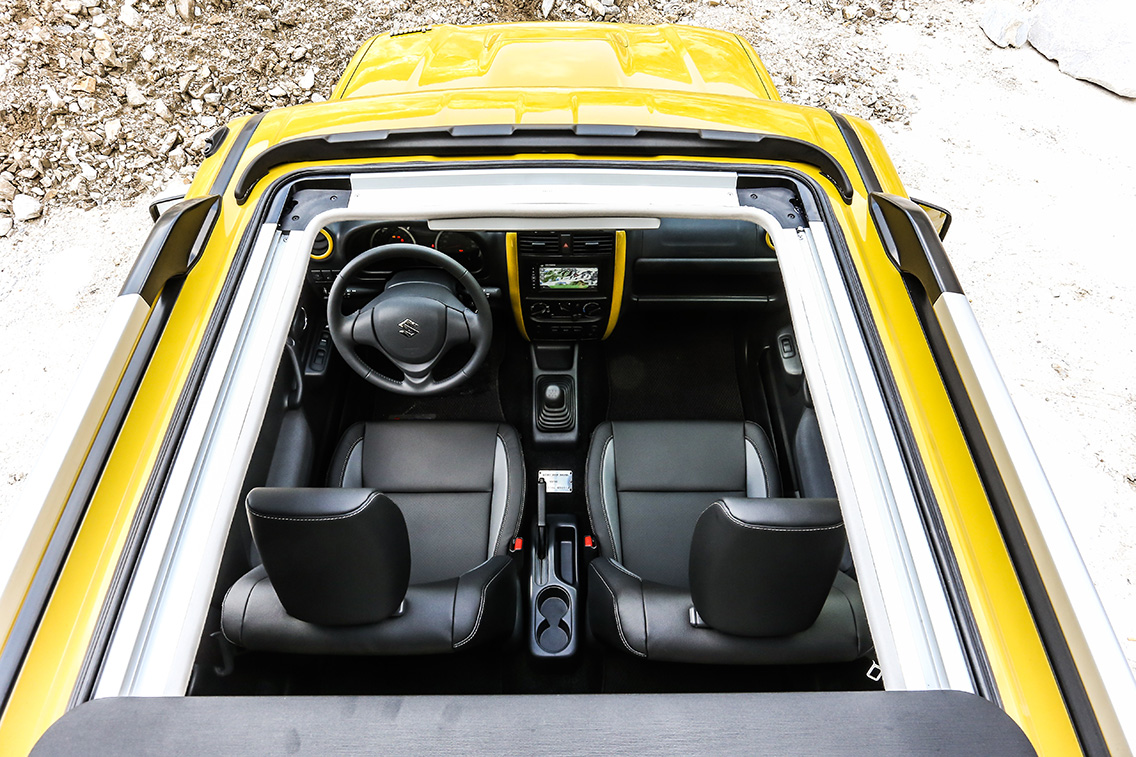 Suzuki Jimny Shinsei sunroof