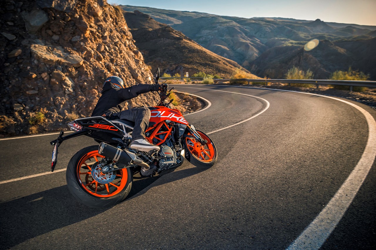 2017 KTM Duke 390 rear three quarters cornering