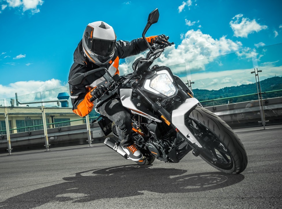 Ktm 250 deals duke 2019 price