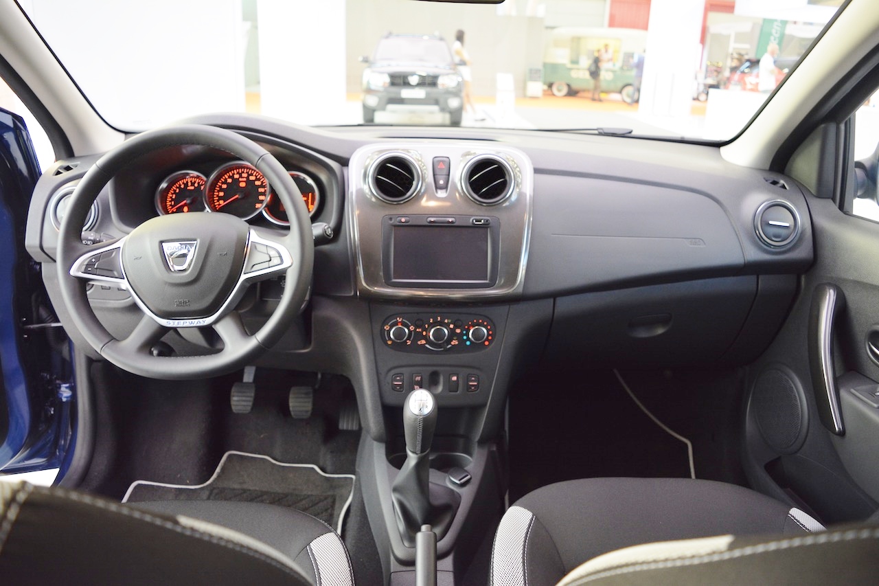 2017 Dacia Sandero interior dashboard at 2016 Bologna 