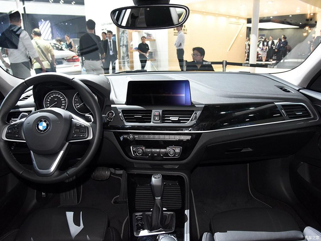 BMW 1 Series Sedan dashboard