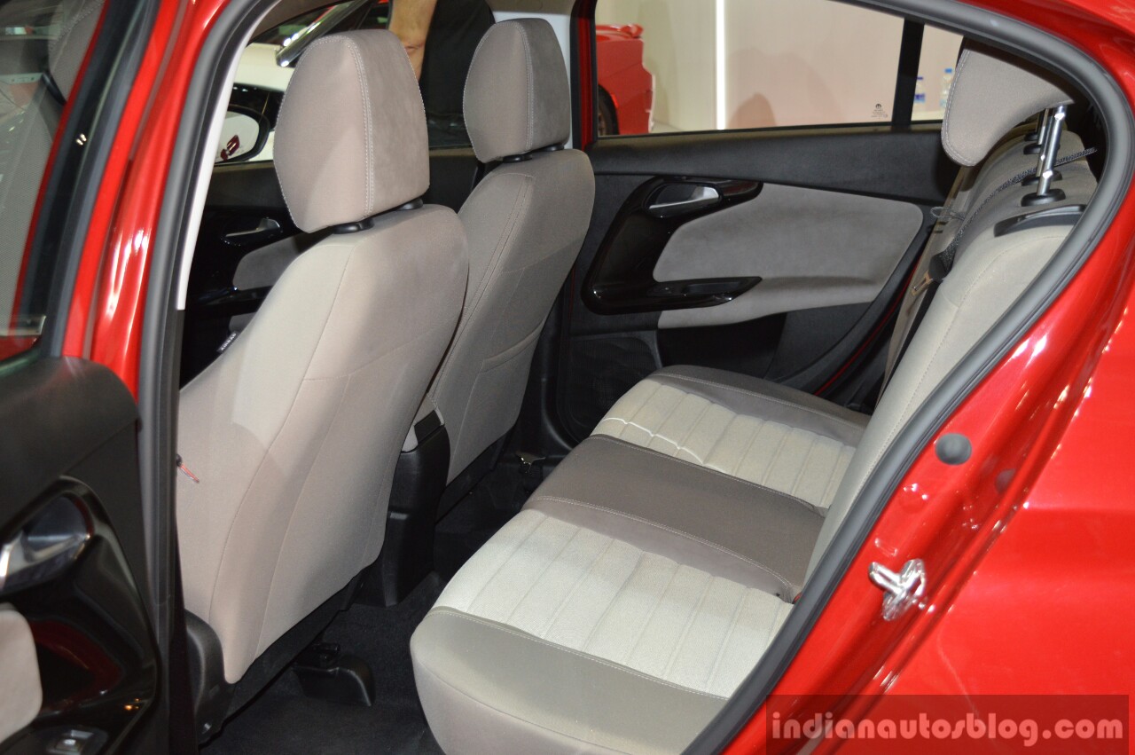 Dodge Neon rear cabin Motorshow Focus