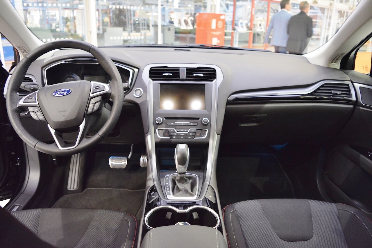Ford Mondeo ST-Line interior dashboard at 2016 Bologna 