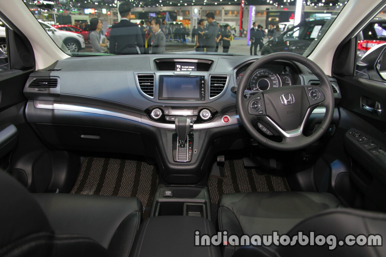 Honda CR-V Special Edition interior dashboard at 2016 Thai 